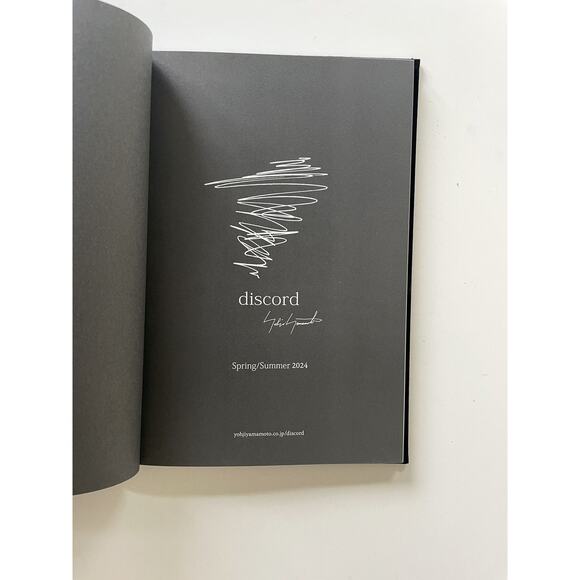 Yohji Yamamoto discord spring/summer 2024 Look Book - Picture 2 of 4